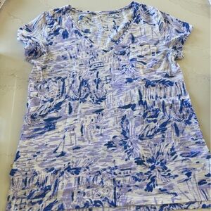 Lilly Pulitzer Short Sleeve V-Neck Top in Blue & White Abstract Print